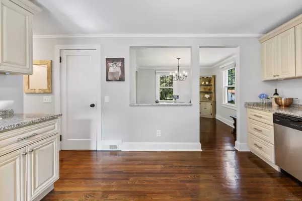 724 Moss Farms Road, Cheshire, CT 06410