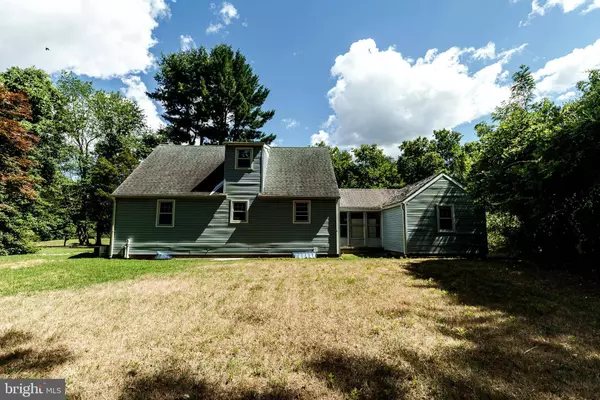 104 LOIS LN, Moorestown, NJ 08057