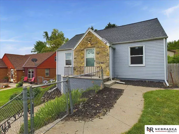 7214 N 34th Street, Omaha, NE 68112