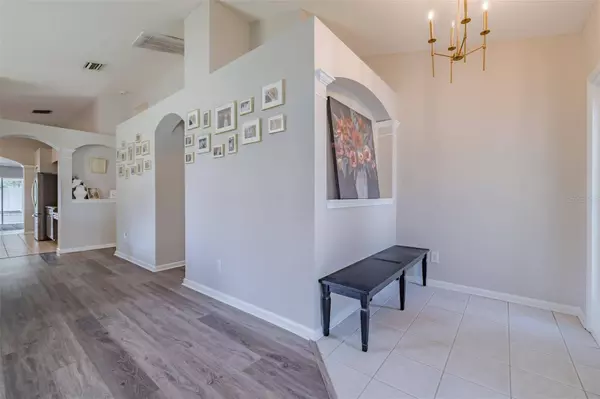 10245 HUNTERS HAVEN BLVD, Riverview, FL 33578