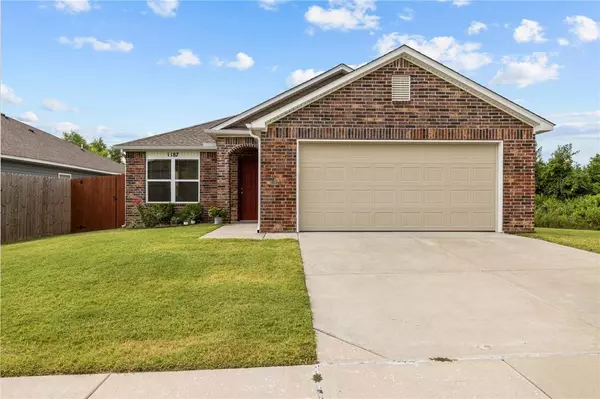 1187 S Jaybird Ln, Fayetteville, AR 72701