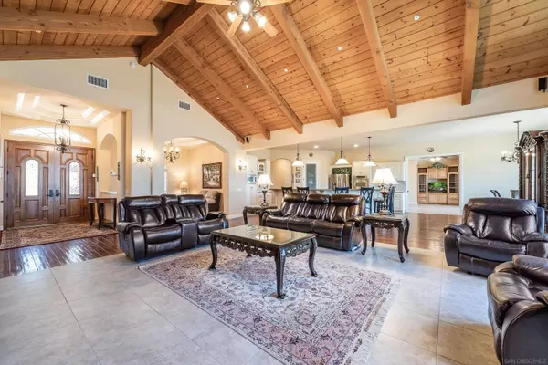 3330 Brooke Hollow Rd, Fallbrook, CA 92028