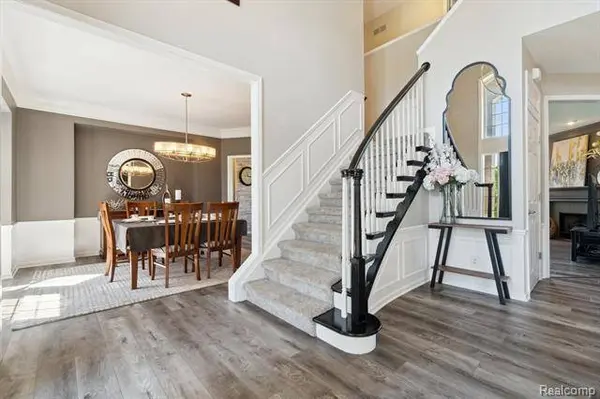 8466 PARKSIDE Drive, Grand Blanc, MI 48439