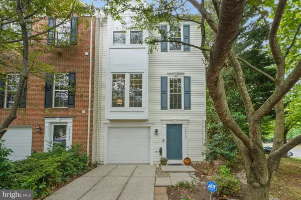 45591 IRON HORSE TER, Sterling, VA 20166