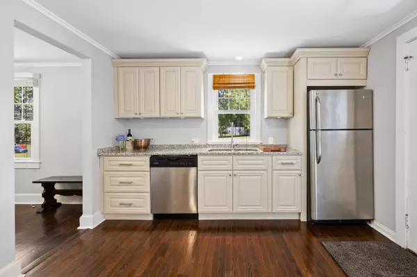 724 Moss Farms Road, Cheshire, CT 06410