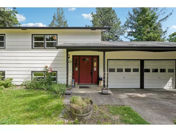8825 SE Regents DR, Milwaukie, OR 97222