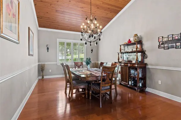 5712 CRESTVIEW DR, Lady Lake, FL 32159