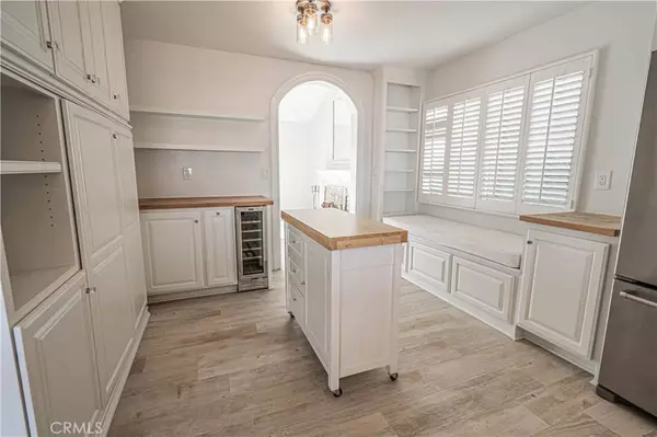 27440 Garza DR, Saugus, CA 91350