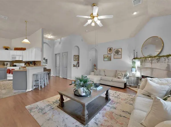 34019 Conroe Huffsmith RD, Magnolia, TX 77354