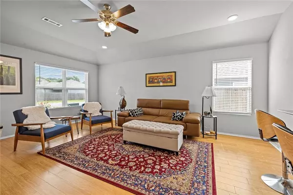 1187 S Jaybird Ln, Fayetteville, AR 72701