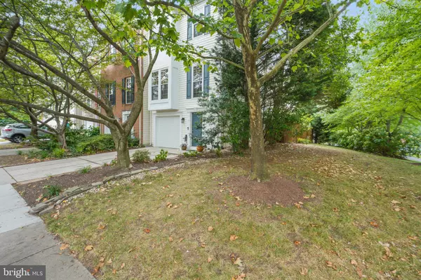 45591 IRON HORSE TER, Sterling, VA 20166