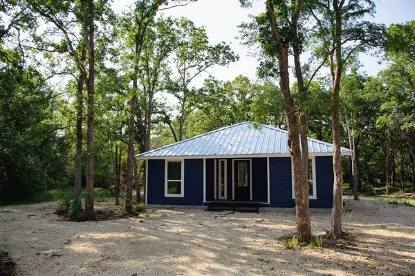 2838 Eagle PT, Caldwell, TX 77836