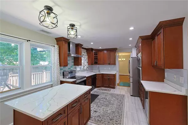 3149 Lexington AVE, Mohegan Lake, NY 10547