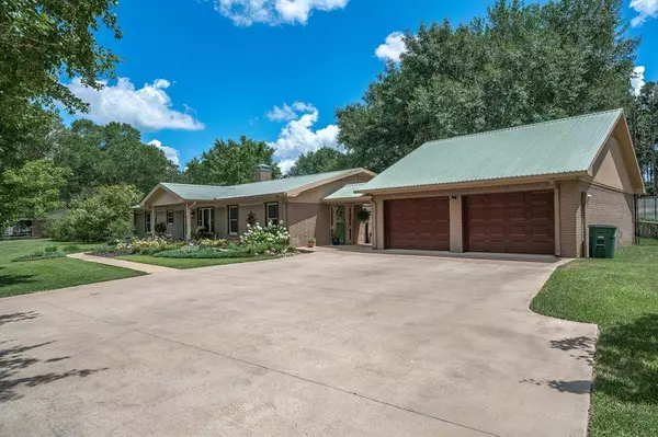 15384 State Highway 64 E, Tyler, TX 75707