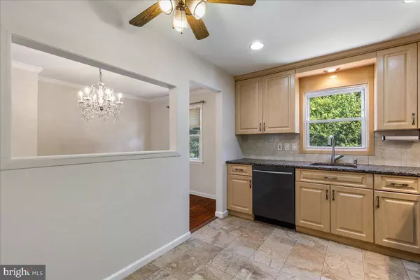 206 WOOLWORTH AVE, South Plainfield, NJ 07080