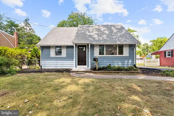 520 DUBOIS AVE, Barrington, NJ 08007