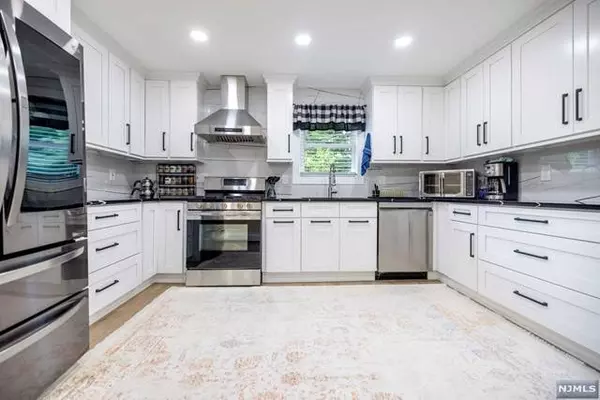 77 Fayette AVE, Wayne, NJ 07470