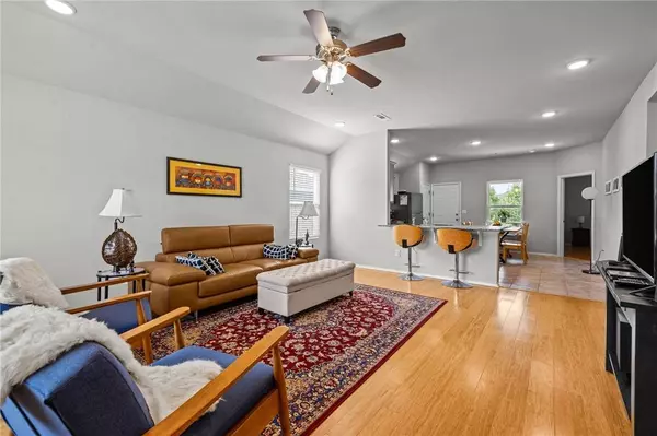 1187 S Jaybird Ln, Fayetteville, AR 72701