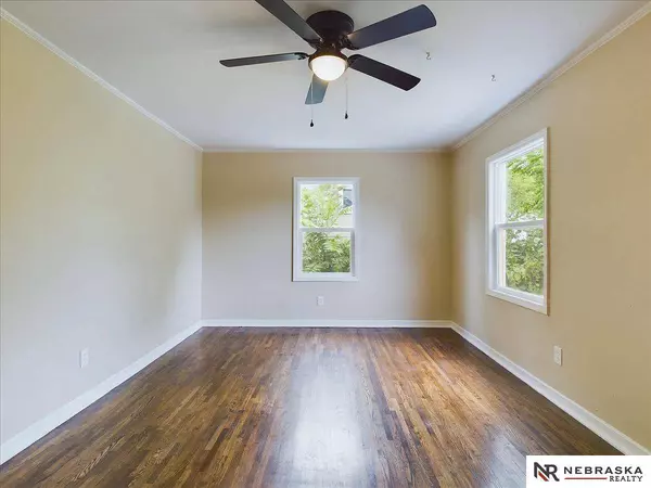 7214 N 34th Street, Omaha, NE 68112