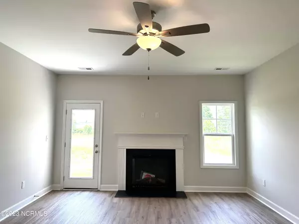 109 Adams Landing Way, Maysville, NC 28555