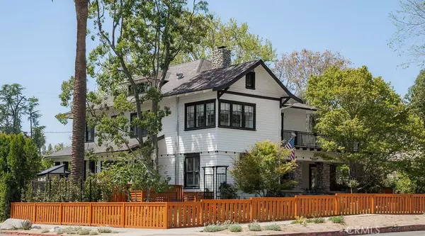 1009 N College AVE, Claremont, CA 91711