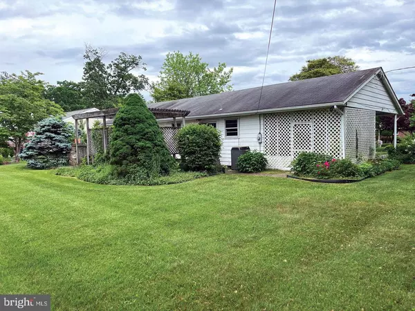 2200 COTTONWOOD DR, Vineland, NJ 08361