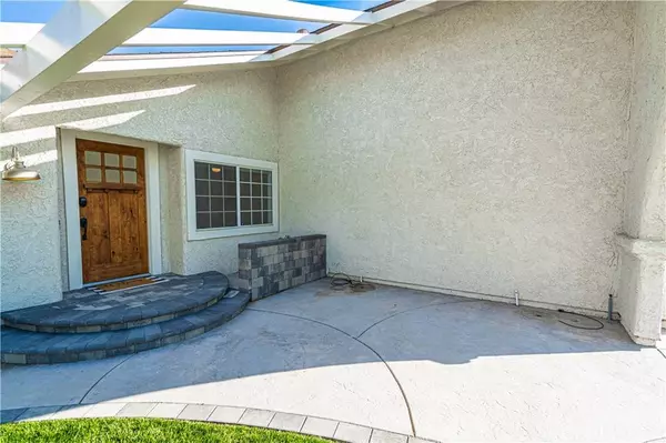 27440 Garza DR, Saugus, CA 91350