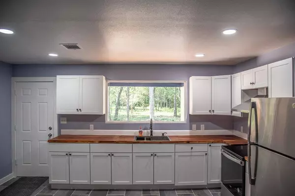 2838 Eagle PT, Caldwell, TX 77836