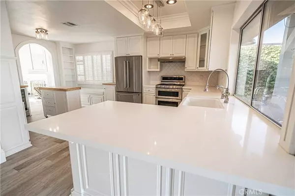 27440 Garza DR, Saugus, CA 91350