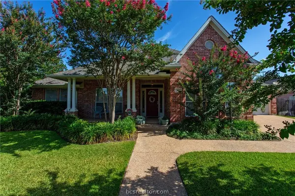 817 Pine Valley DR, College Station, TX 77845