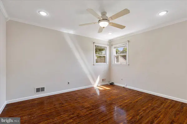 206 WOOLWORTH AVE, South Plainfield, NJ 07080