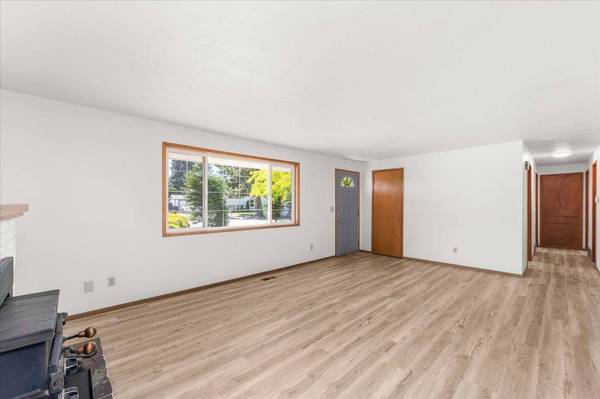 4212 N Woodlawn Rd, Spokane, WA 99216