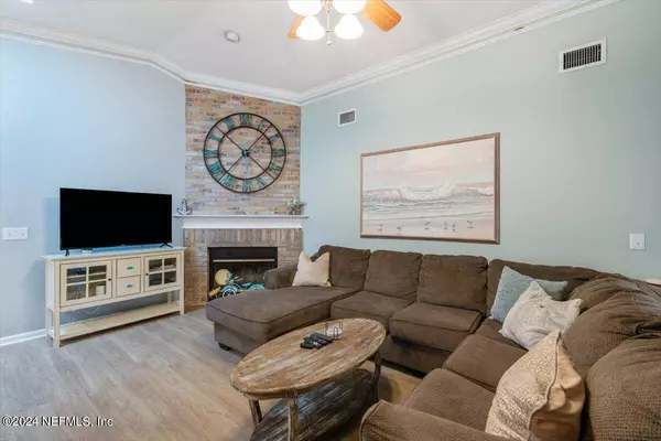 923 16TH AVE S, Jacksonville Beach, FL 32250