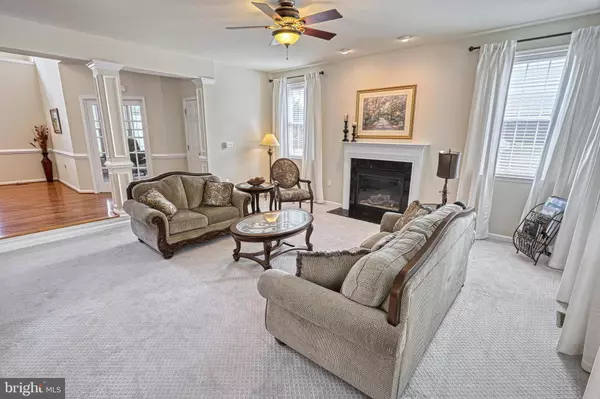 4576 MANOR DR, Mechanicsburg, PA 17055