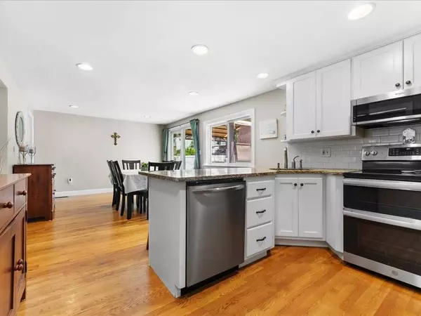 139 Beal Rd, Waltham, MA 02453