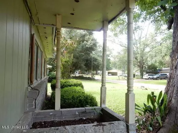 926 Branch Street, Jackson, MS 39212