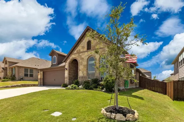 1207 Misty Ridge Drive, Justin, TX 76247