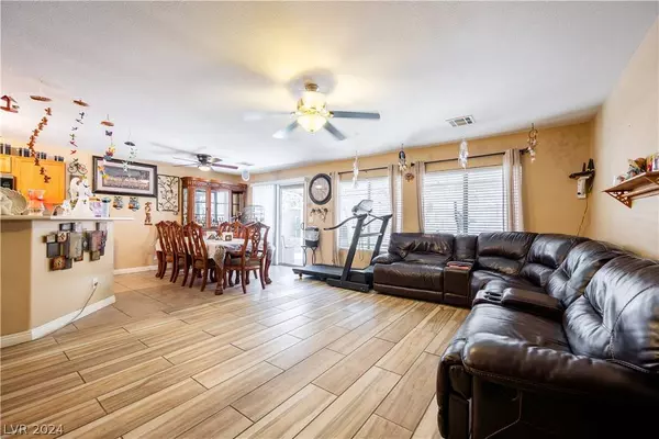 6560 Holly Bluff Court, Las Vegas, NV 89122