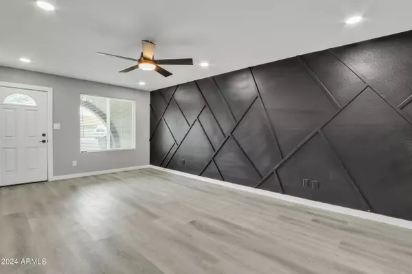 1532 S CHESTNUT Circle, Mesa, AZ 85204