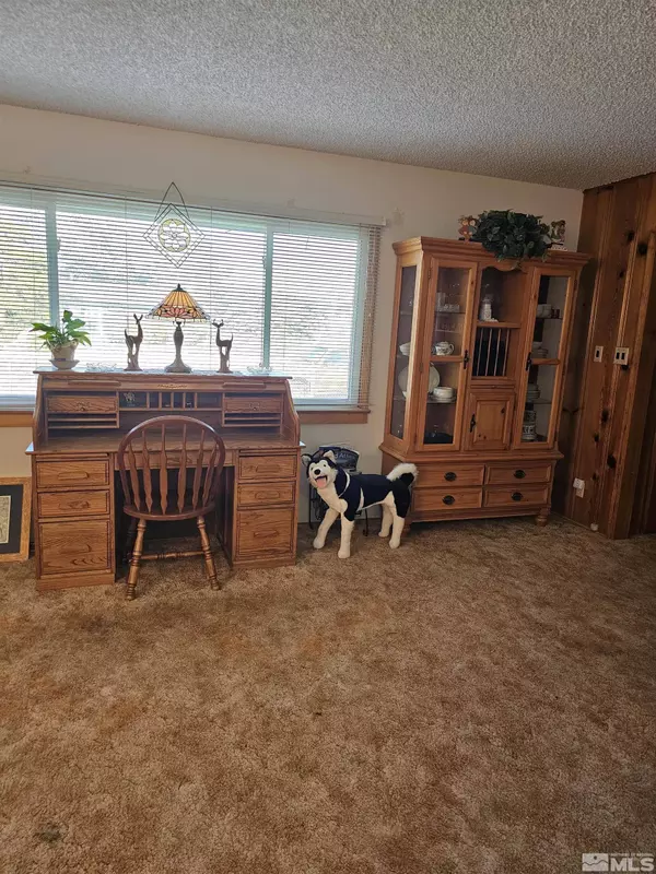 151 B St, Hawthorne, NV 89415