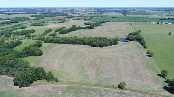 NE Ridgeway DR, Hamilton, MO 64644