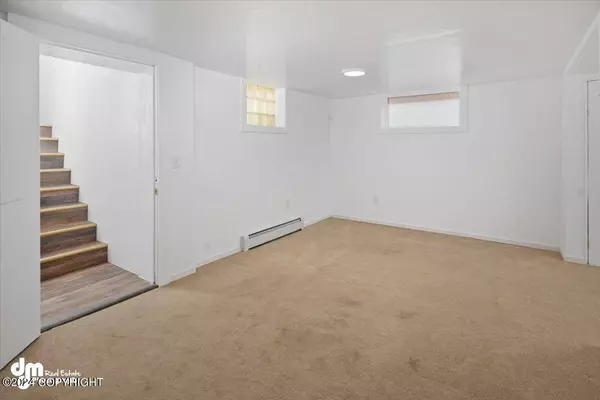 3407 Willow ST, Anchorage, AK 99517