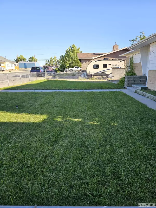 151 B St, Hawthorne, NV 89415