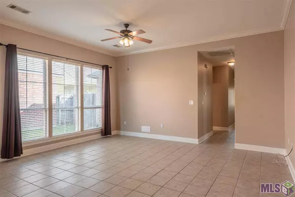 5277 EASTBAY DR, Baton Rouge, LA 70820