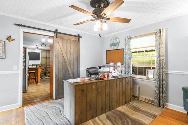 4968 Pulaski Giles TPKE, Pearisburg, VA 24134