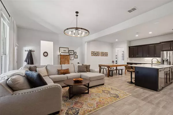 1207 Misty Ridge Drive, Justin, TX 76247