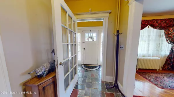 3891 Amboy RD, Staten Island, NY 10308