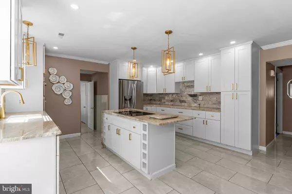 1315 ROBERTS AVE, Feasterville Trevose, PA 19053