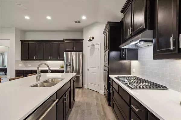 1207 Misty Ridge Drive, Justin, TX 76247