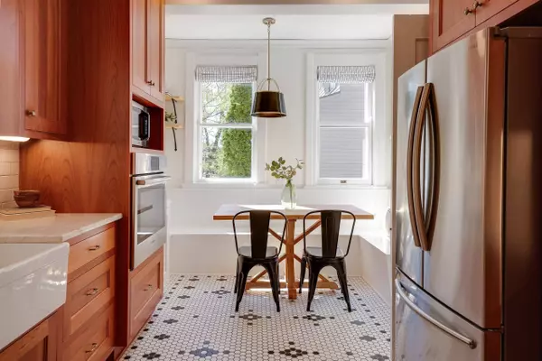 1908 Arlington Place, Madison, WI 53726